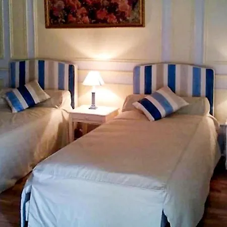 Awesome In Montreuil-sur-breche W/ Jacuzzi, Wifi And 7 Bedrooms *