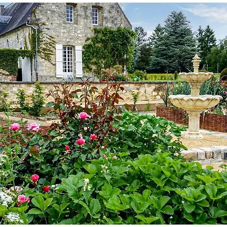 Awesome In Montreuil-sur-breche W/ Jacuzzi, Wifi And 7 Bedrooms