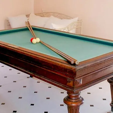 Awesome In Montreuil-sur-breche W/ Jacuzzi, Wifi And 7 Bedrooms
