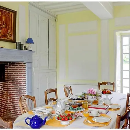 Awesome In Montreuil-sur-breche W/ Jacuzzi, Wifi And 7 Bedrooms * Montreuil-sur-Breche
