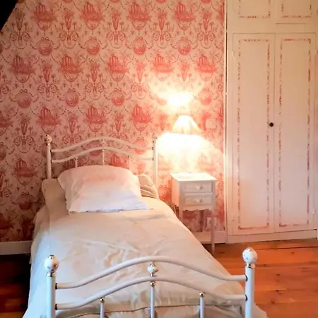Awesome In Montreuil-sur-breche W/ Jacuzzi, Wifi And 7 Bedrooms Holiday home Montreuil-sur-Breche