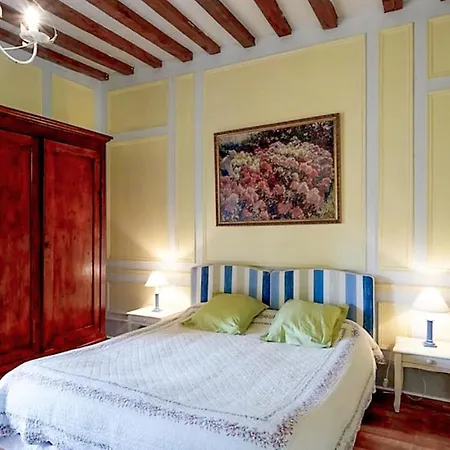 Awesome In Montreuil-sur-breche W/ Jacuzzi, Wifi And 7 Bedrooms *